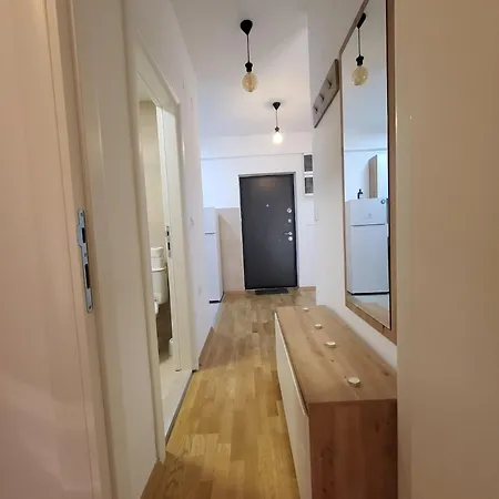 Prime Apartment *